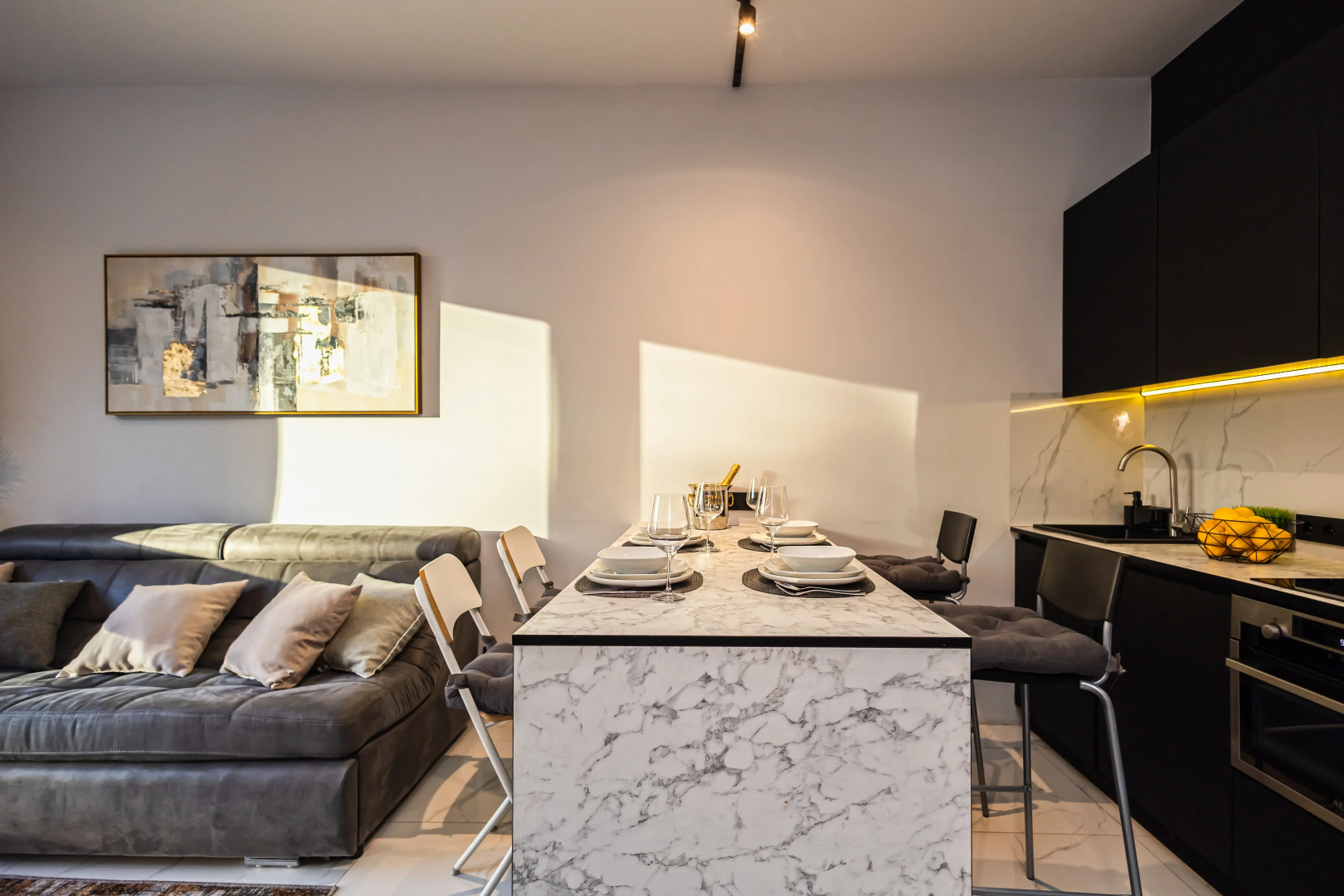 Апартаменты Представительский Люкс с Балконом Elite Apartments