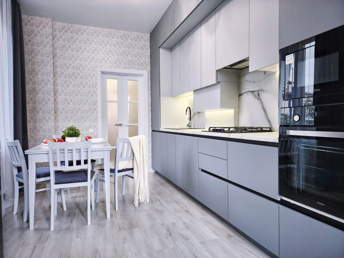 Квартира Уютная на улице Сергея Борзенко