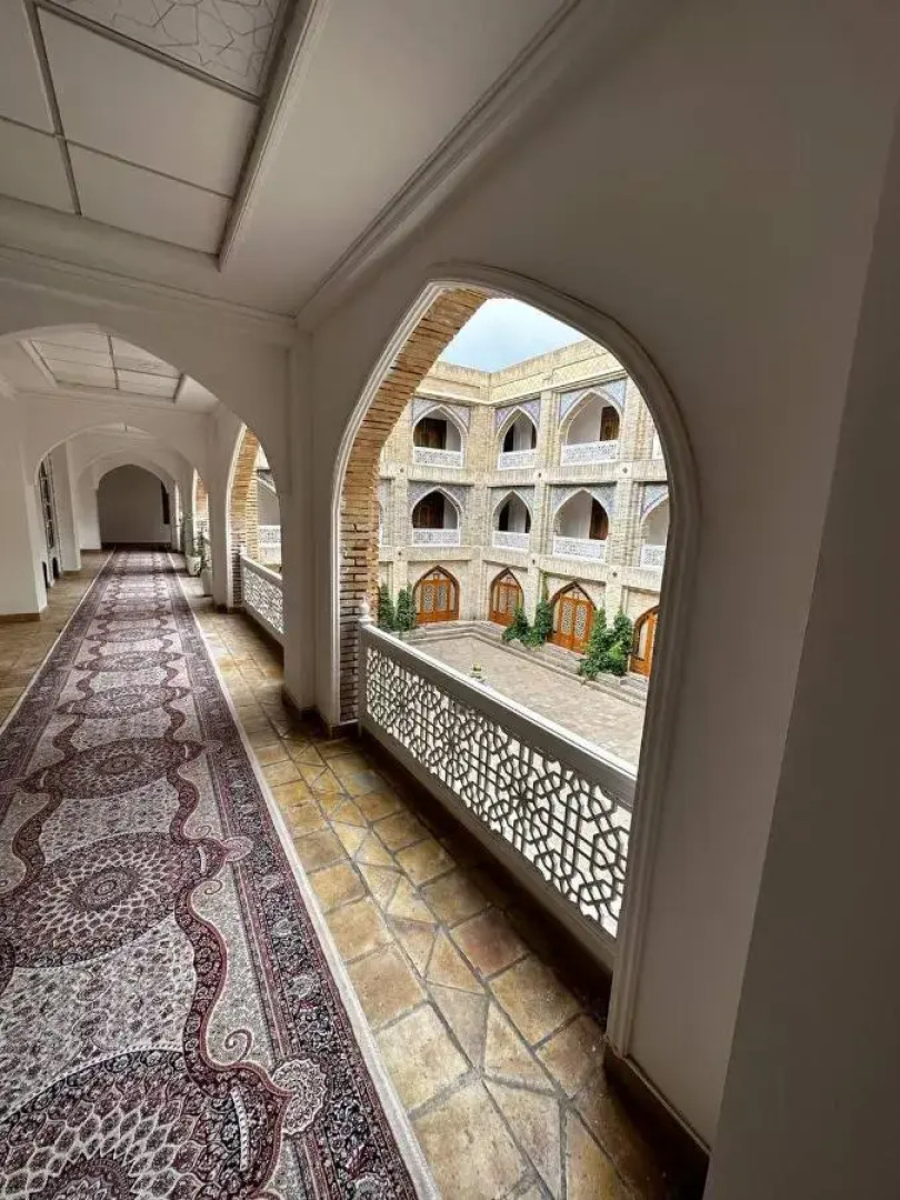 Отель Shahriston