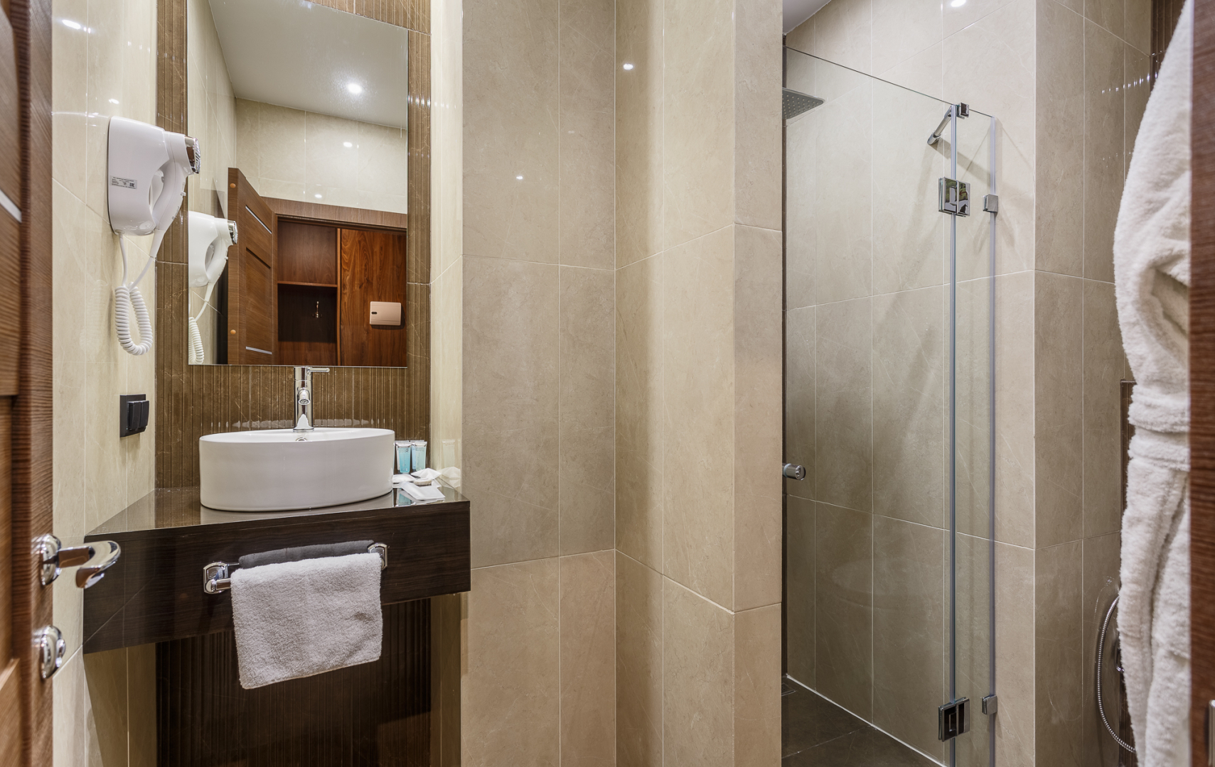 Отель Riverside