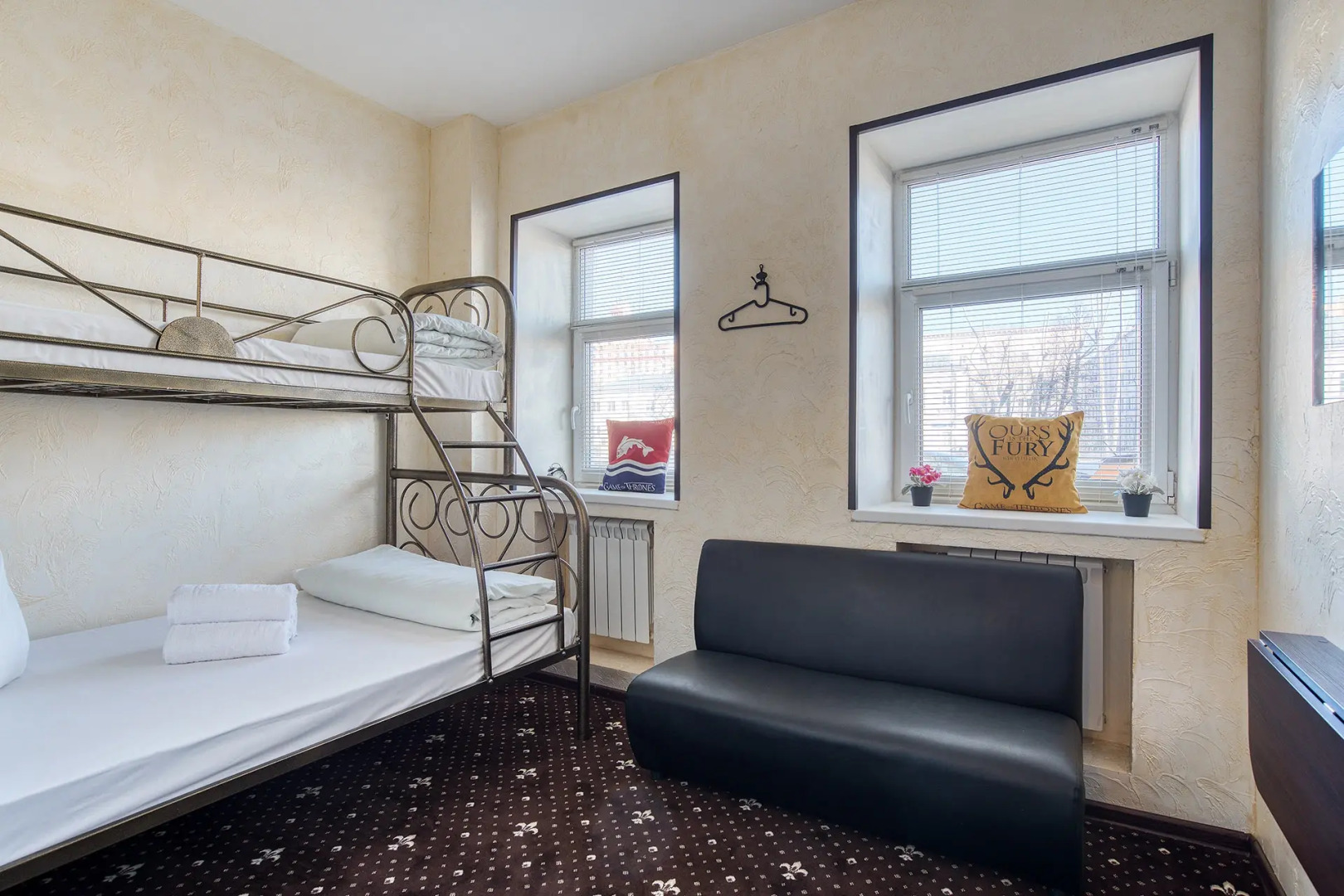 Отель Винтерфелл Новокузнецкая