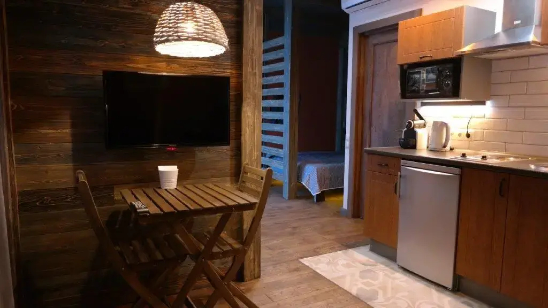 Апартаменты в Центре Города у Нарымского Сквера 1