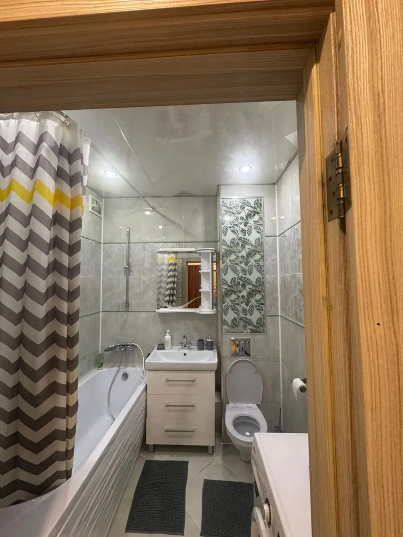 Квартира Уютная двухкомнатная квартира у Глобуса