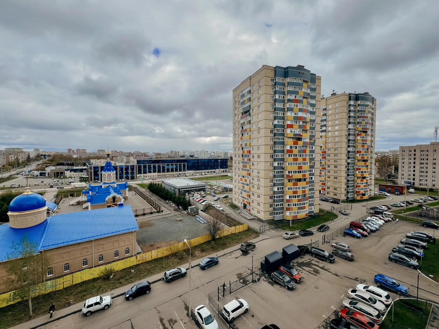 Двухкомнатные Апартаменты Просторный Рай