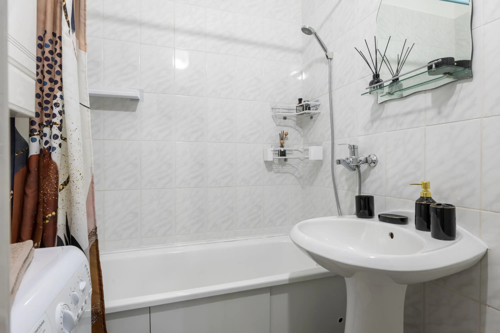 Апартаменты Комфорт на Амирхана Еники 4