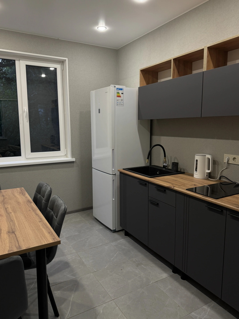 Частный дом Уютный на скале