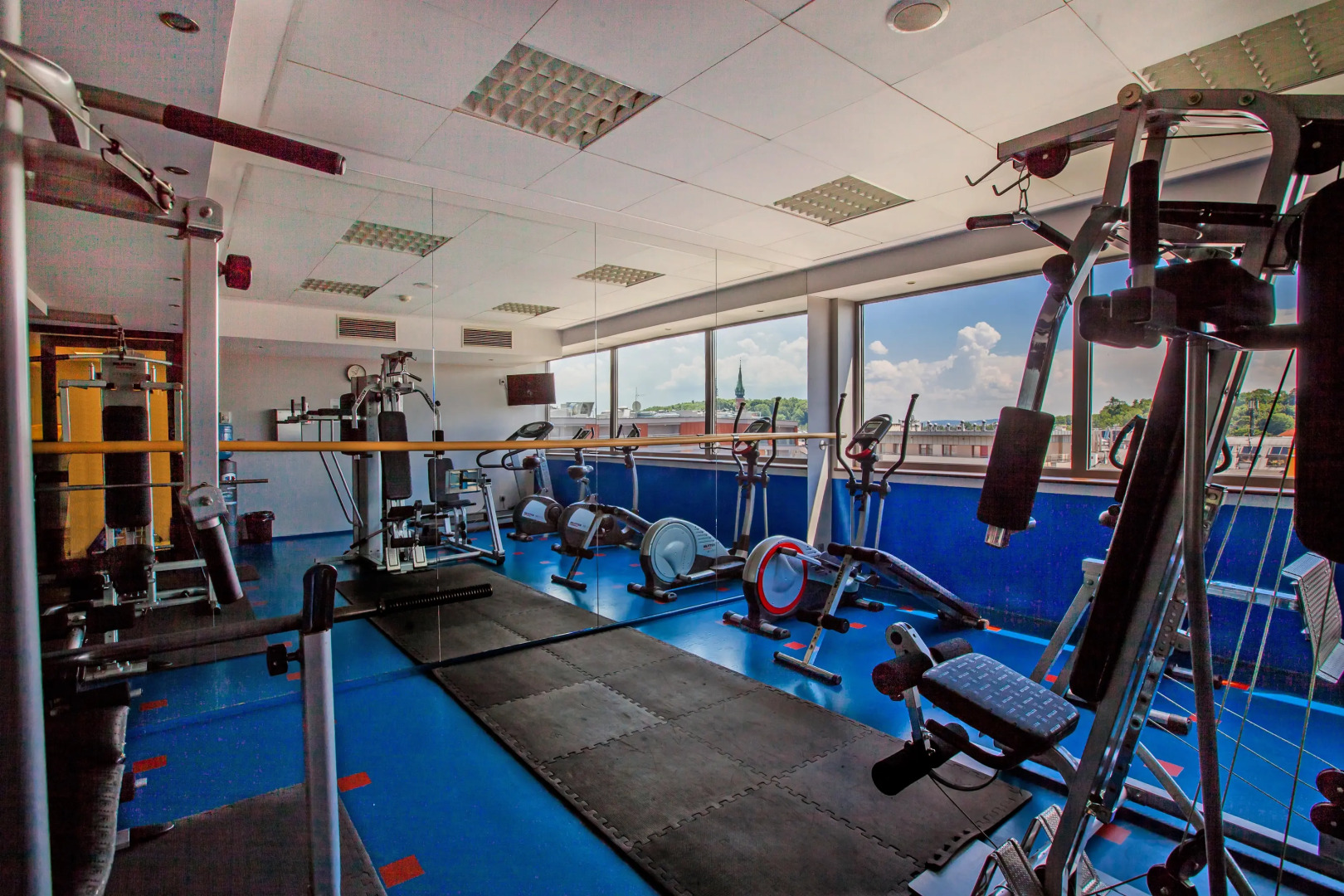 Отель Qubus Krakow