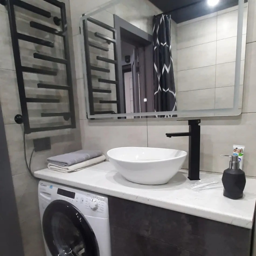 Квартира на Татьяны Николаевой 10