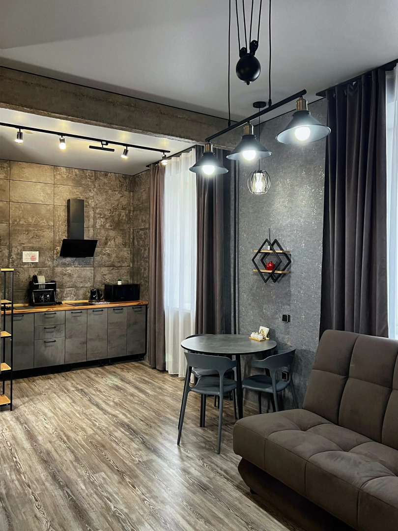 Апартаменты Granada Шикарная евро-двушка в центре города с новым ремонтом в стиле Лофт