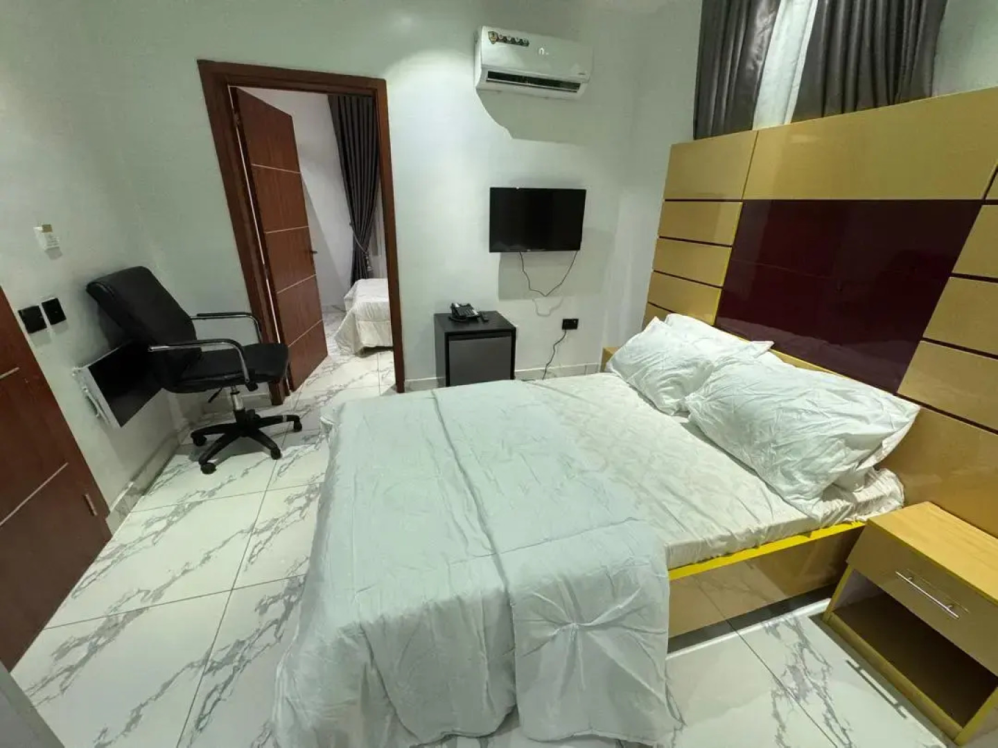 Отель Age International