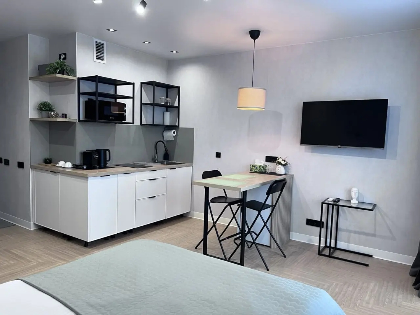 Квартира Стильная новая студия рядом с метро