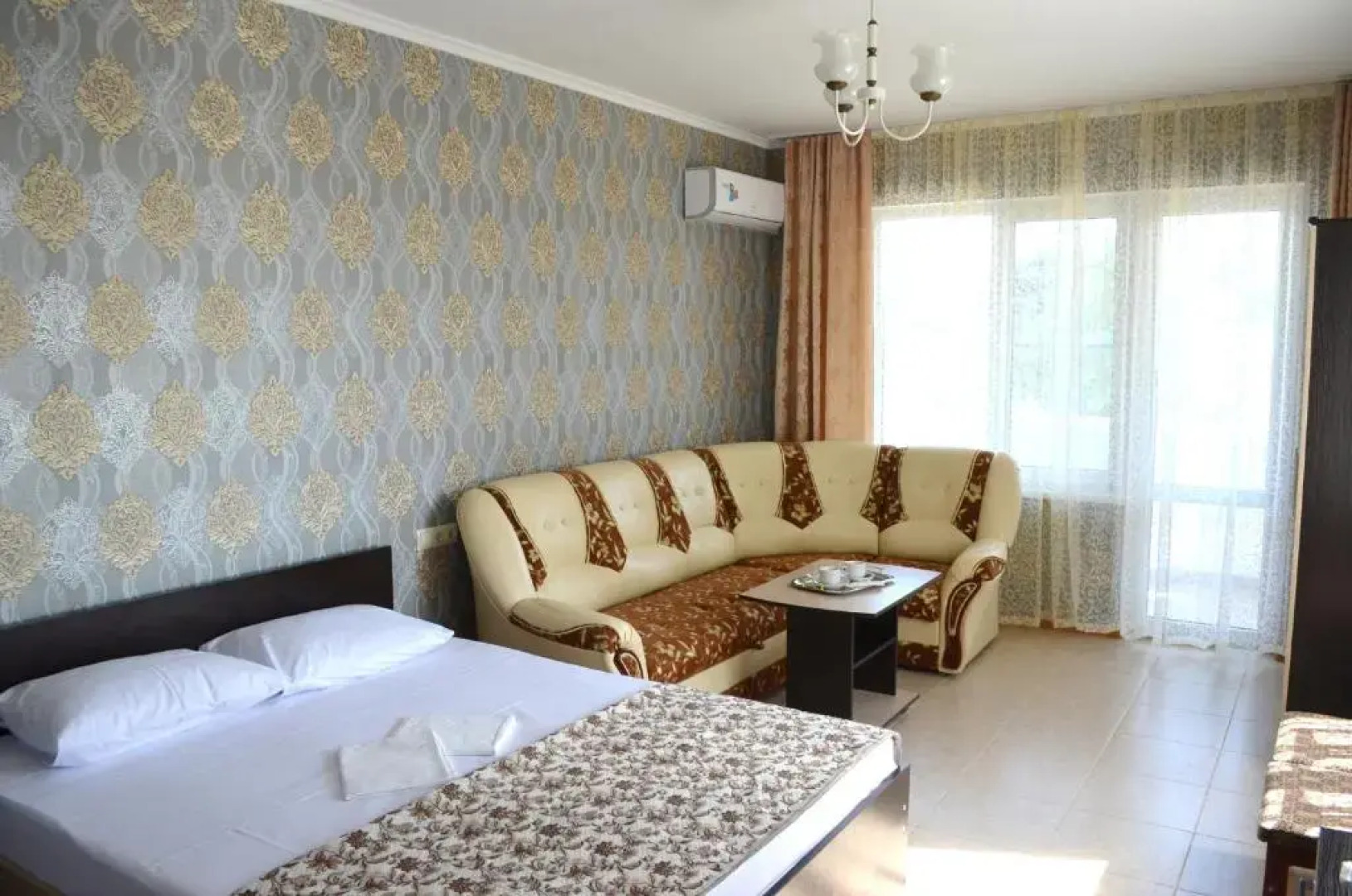 Отель Золотой берег Анапа