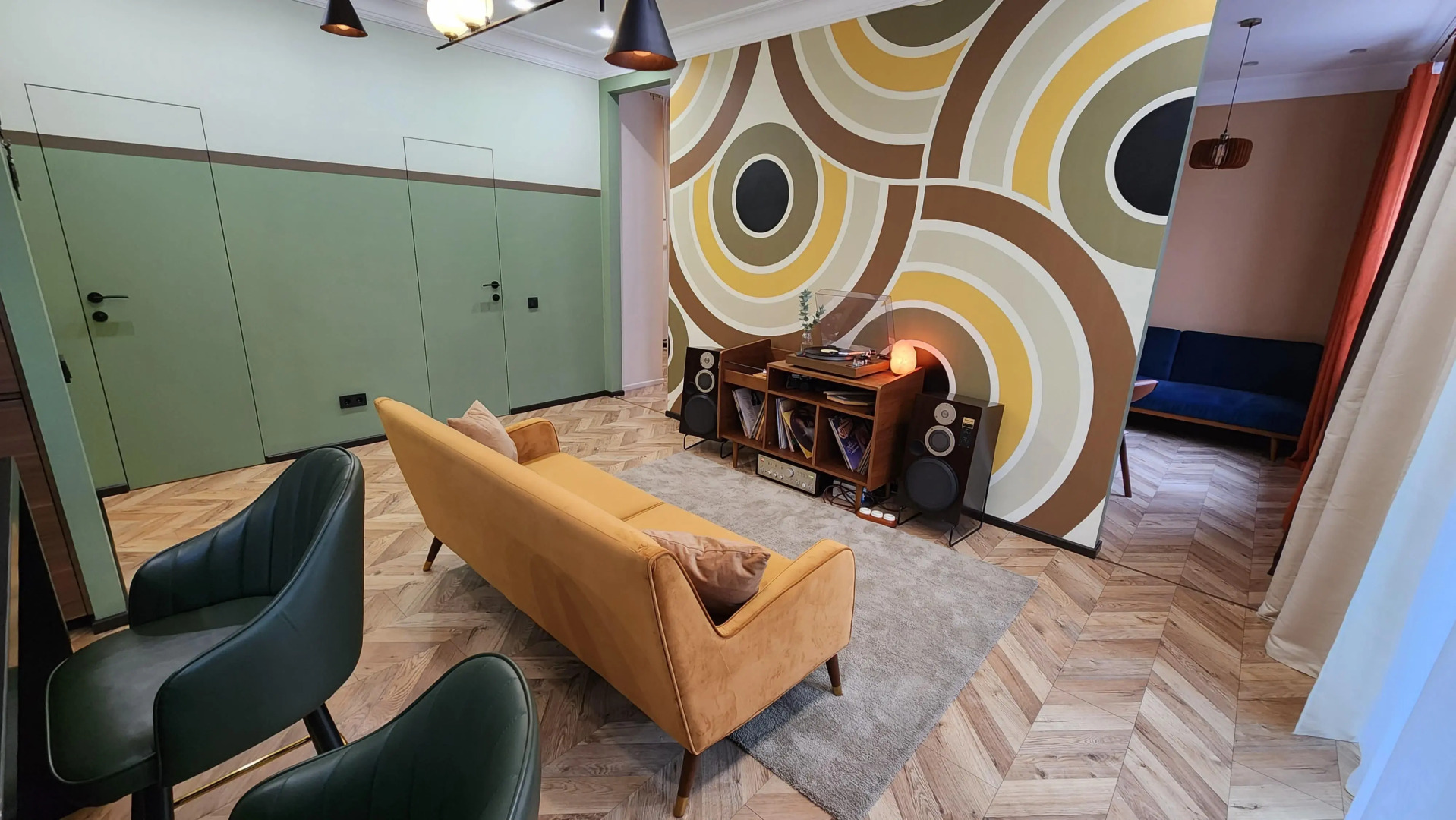 Апартаменты Mid-Century Modern Home