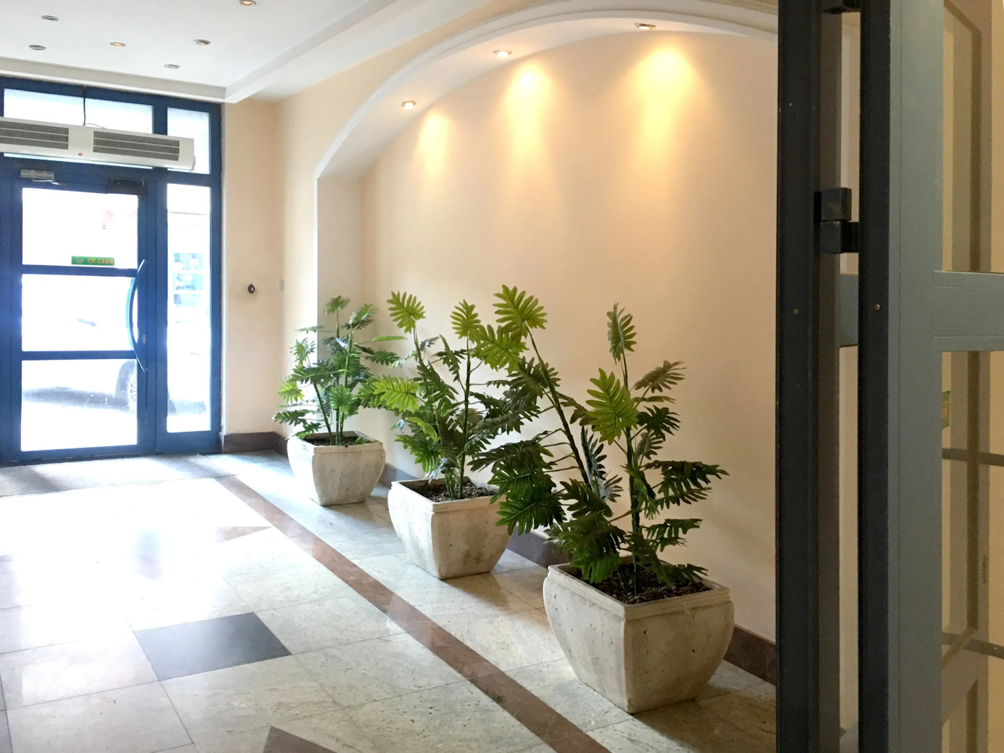 Однокомнатная квартира-студия в Гарден Сити