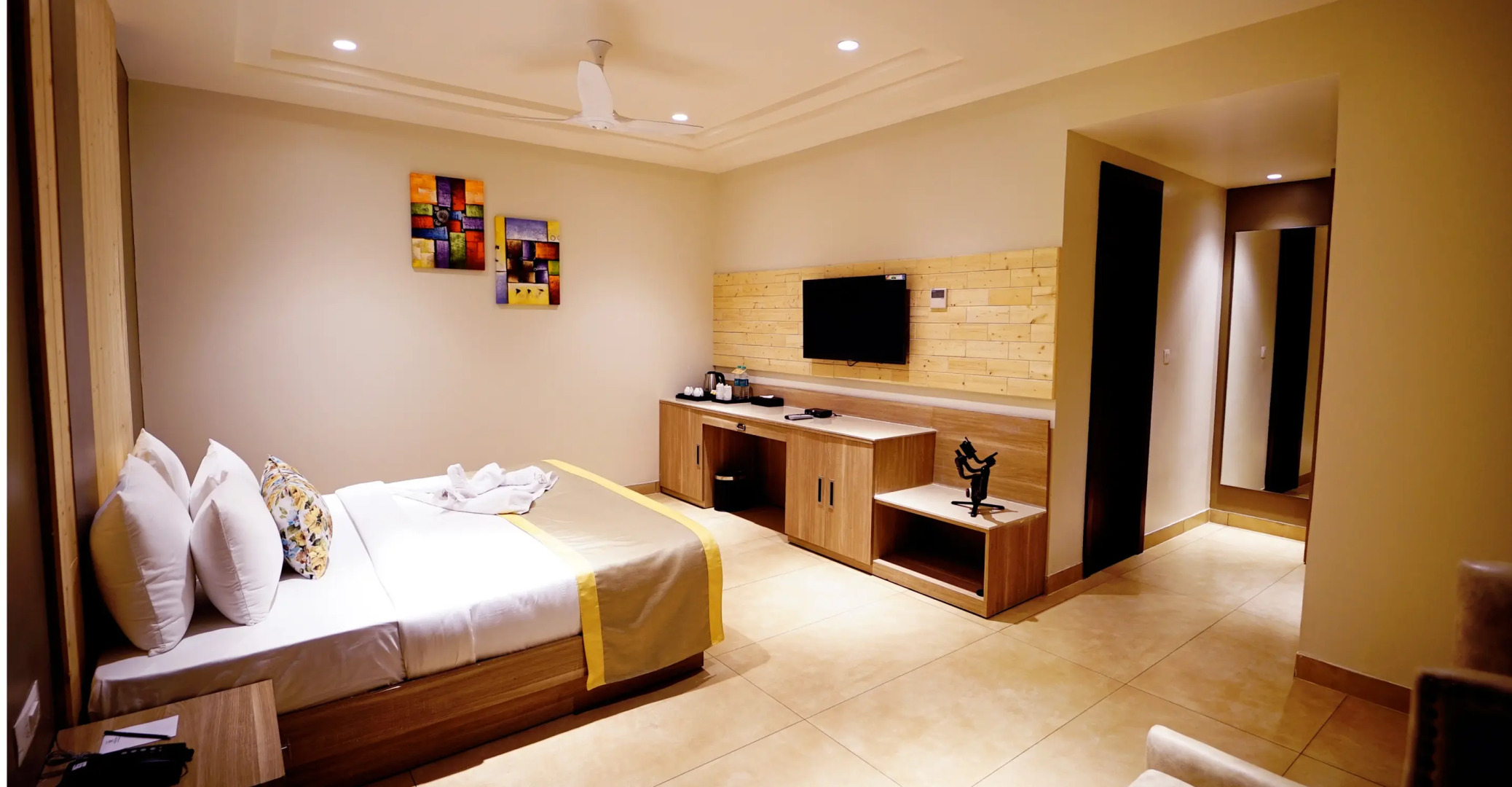 Отель Maplewood Premier