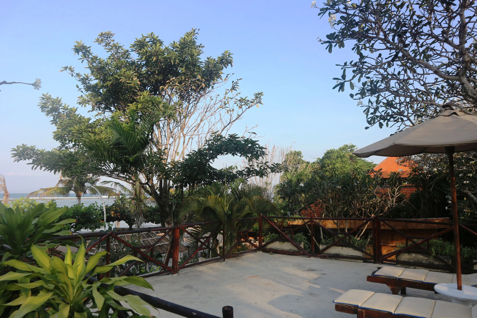 Отель La Taverna Suites