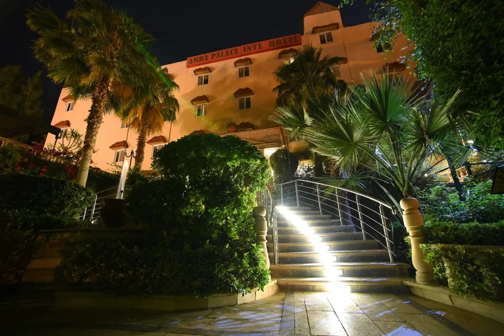 Отель Amra Palace International