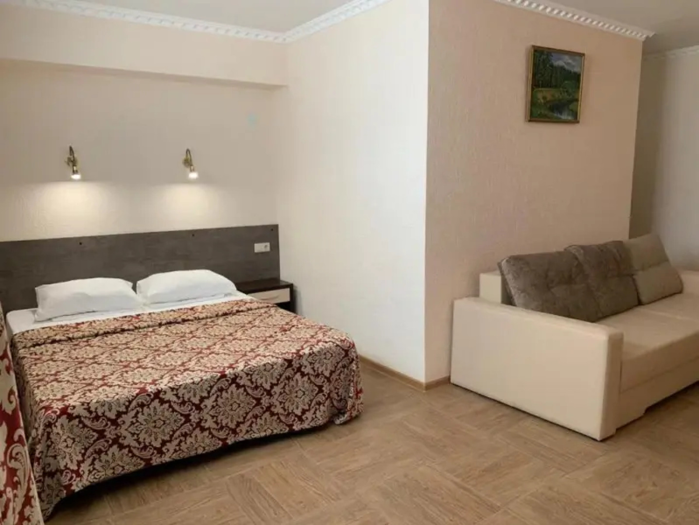 Отель Авалон