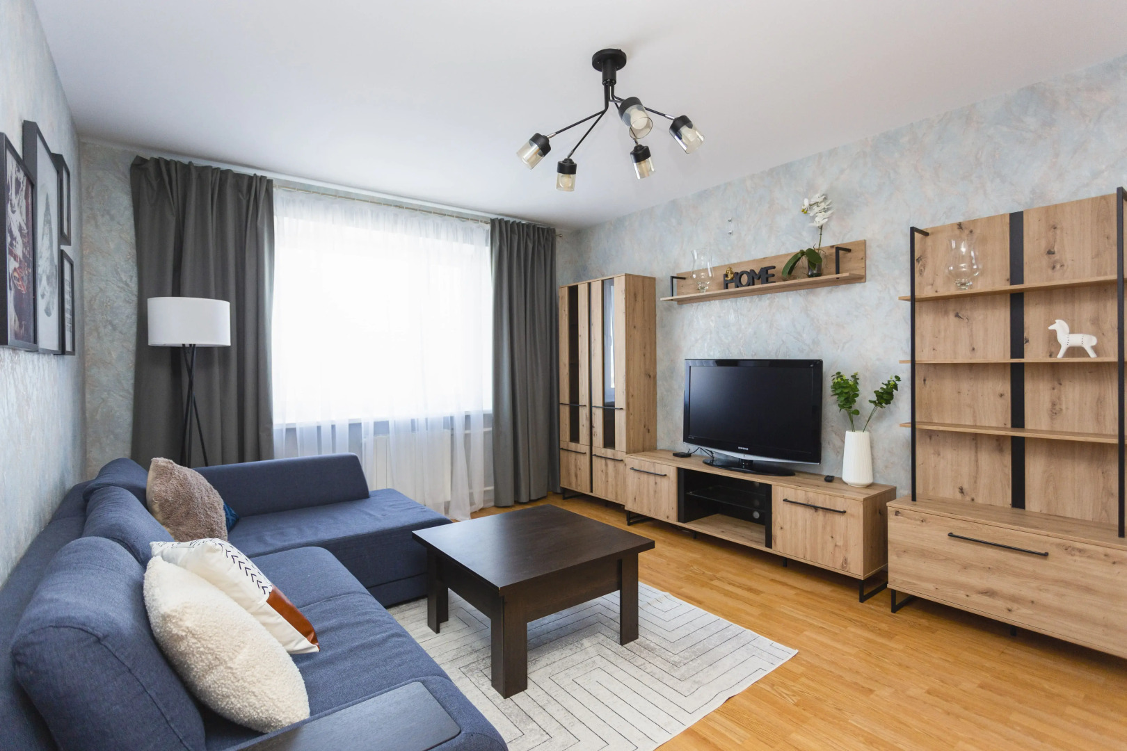 Квартира трехкомнатная в 15 минутах от центра