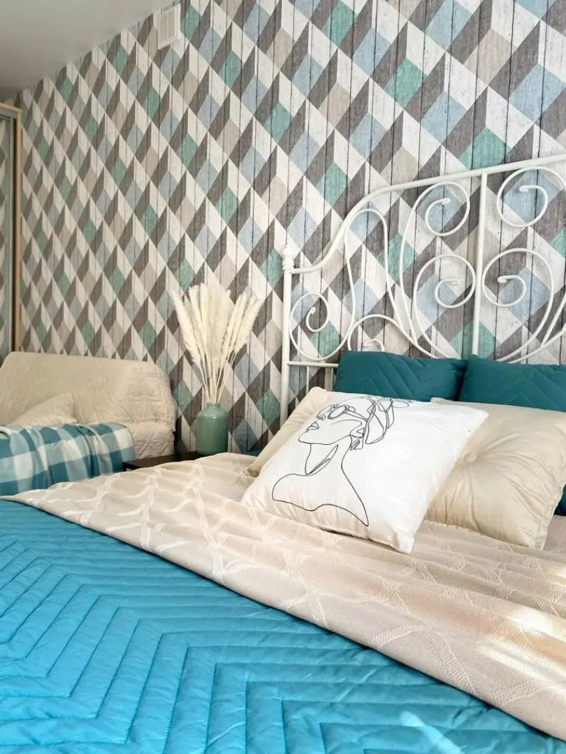 Апартаменты Сапфир с закрытым двором, рядом с ТЦ Остров, Мать и дитя