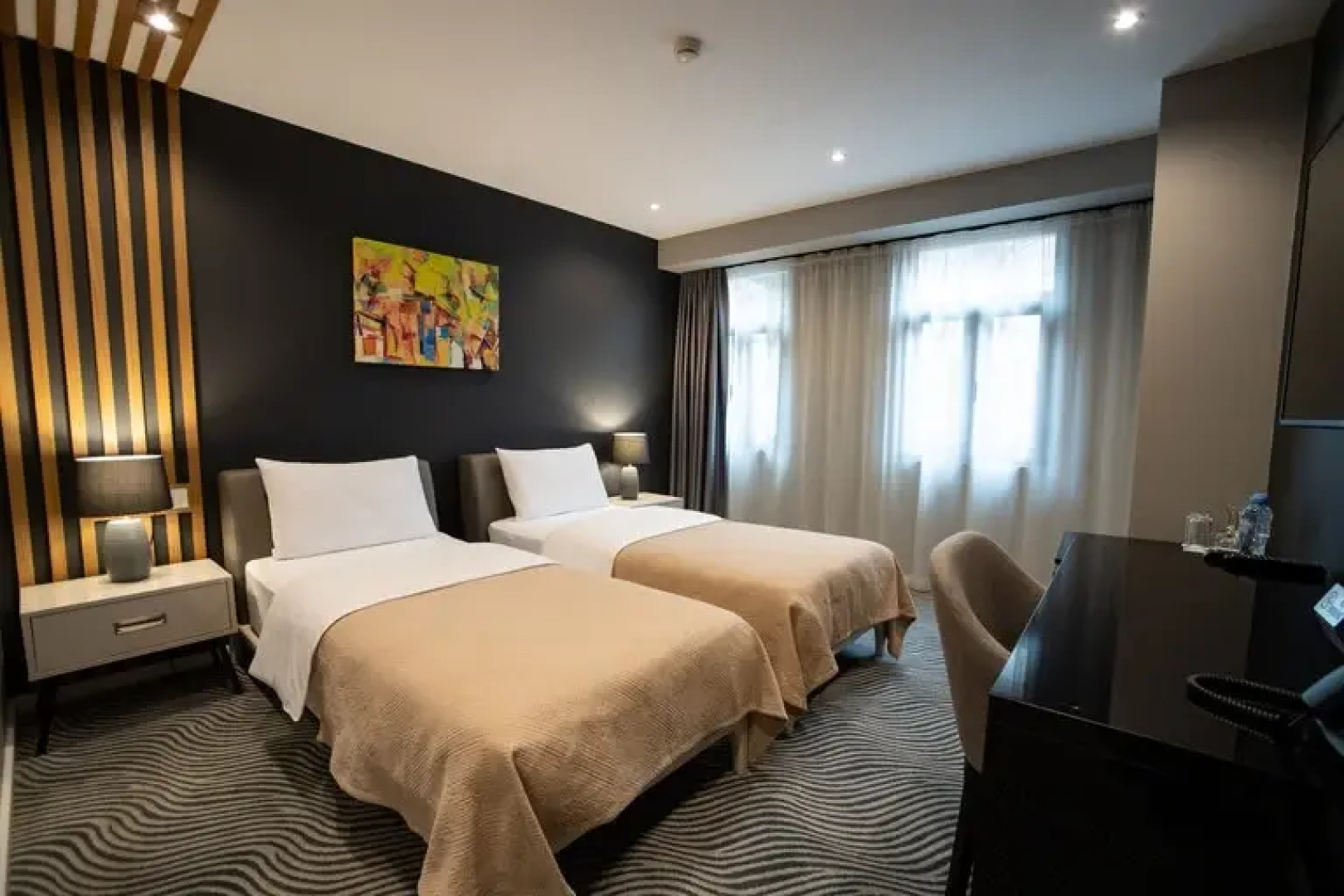 Отель Silver 39  Corner Hotel