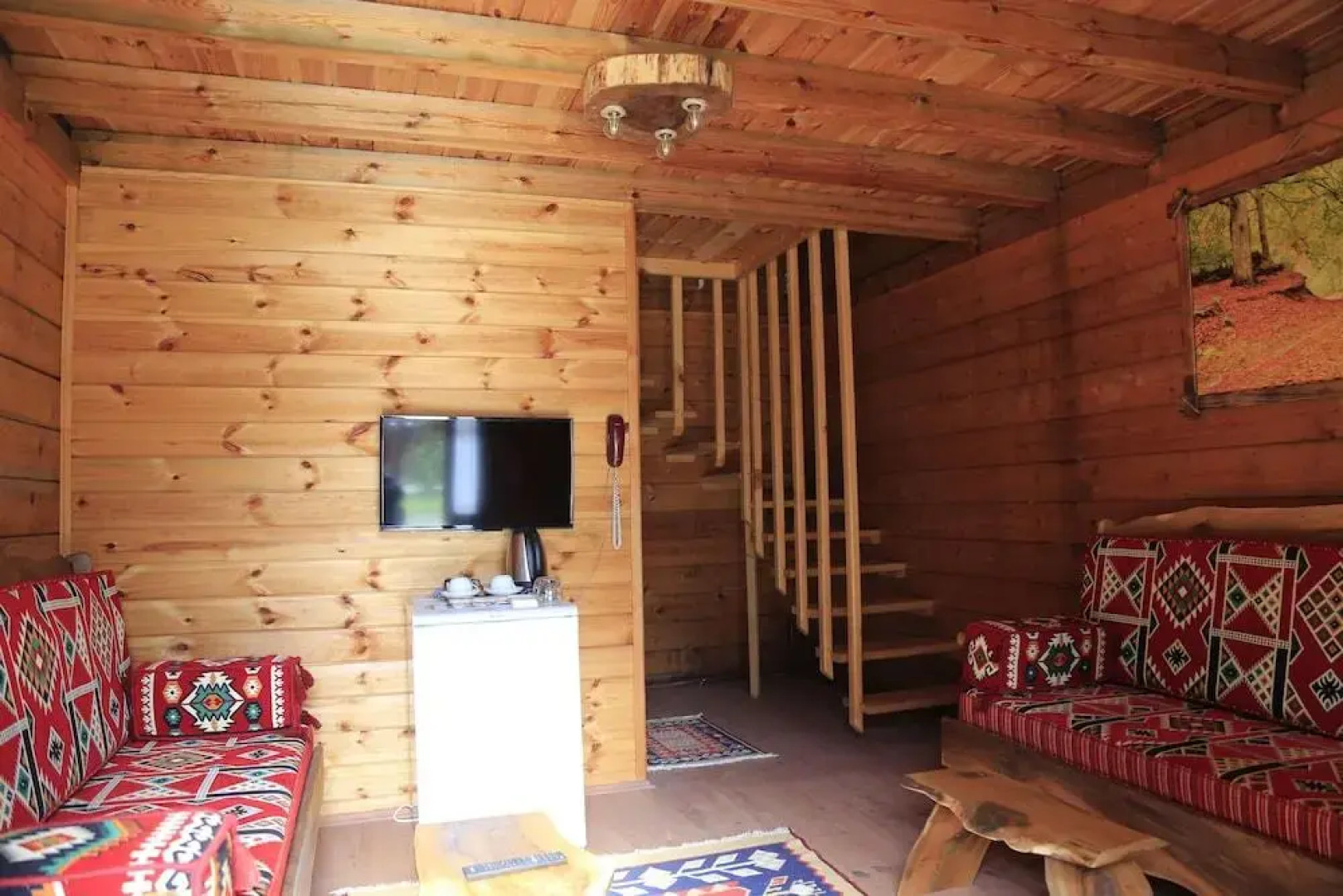 Teona Caglayan Bungalov