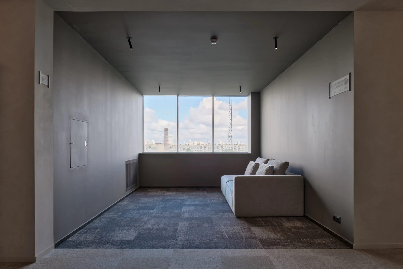 Отель SLIDE Bleisure & MICE