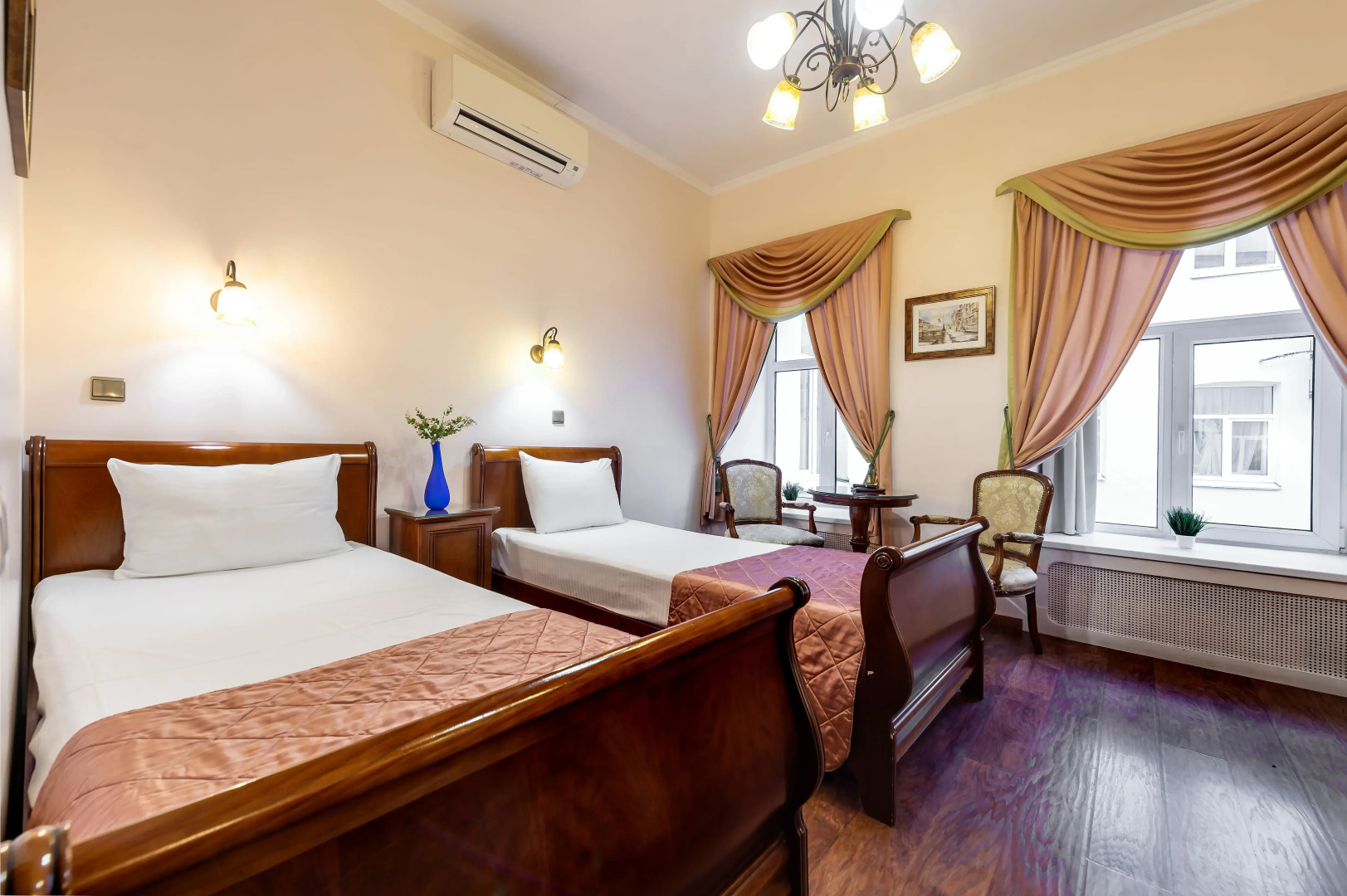 Отель Времена Года