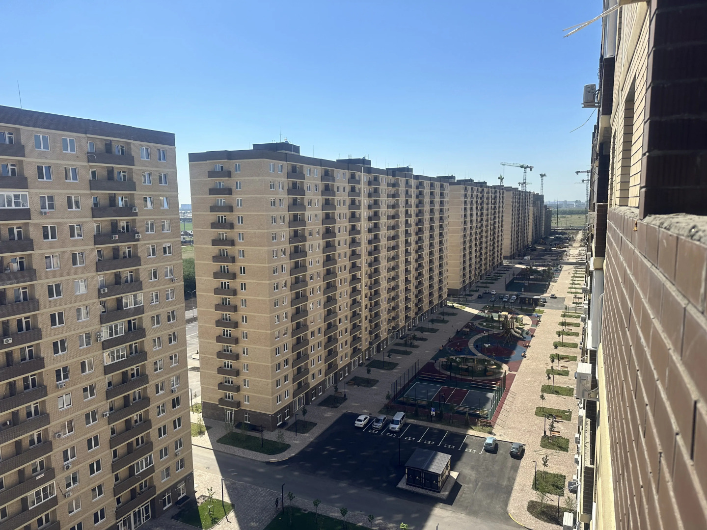 Апартаменты на Летчика Позднякова