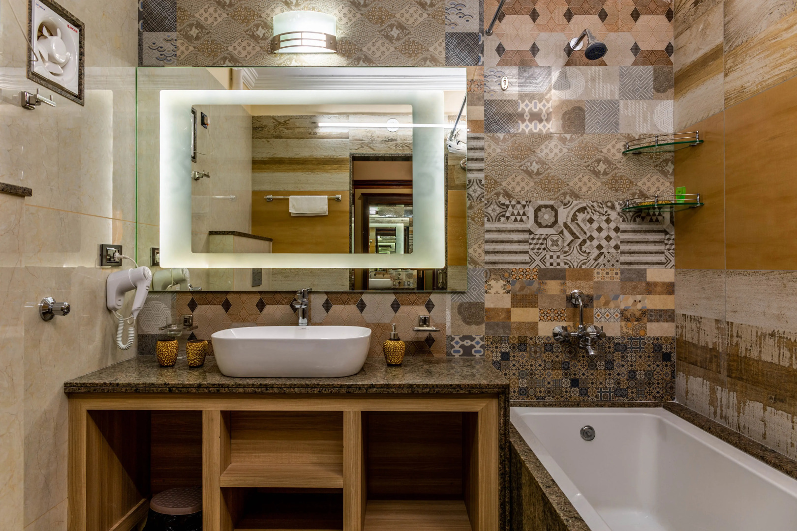 Отель JM Vista Suites