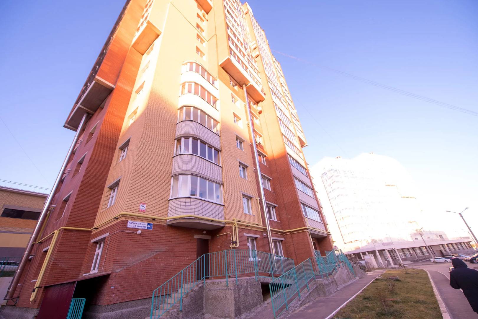 Квартира 1-к у залива на Маркова 8/1 от RentAp, 4 сп.места