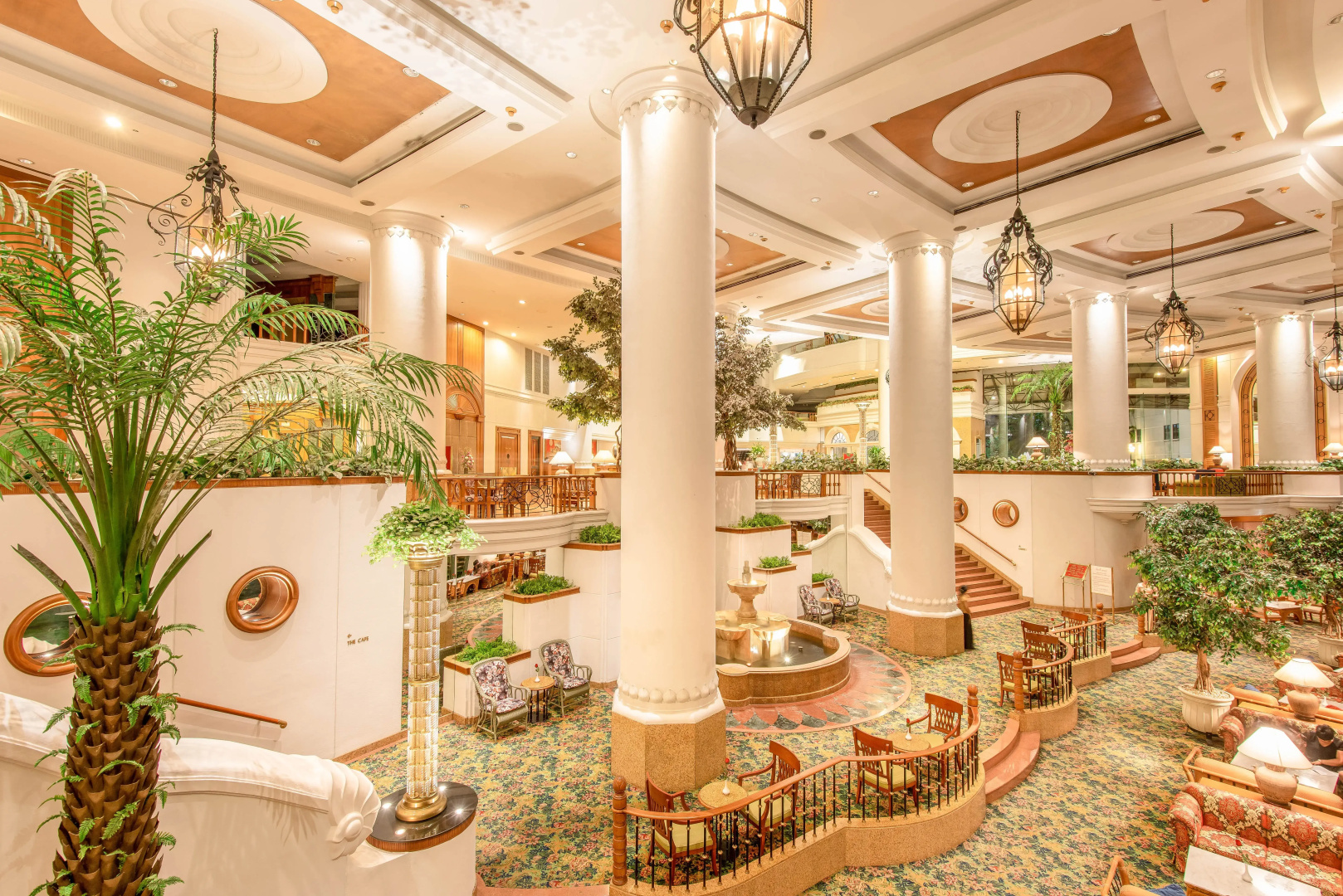 Отель Montien Riverside Hotel Bangkok