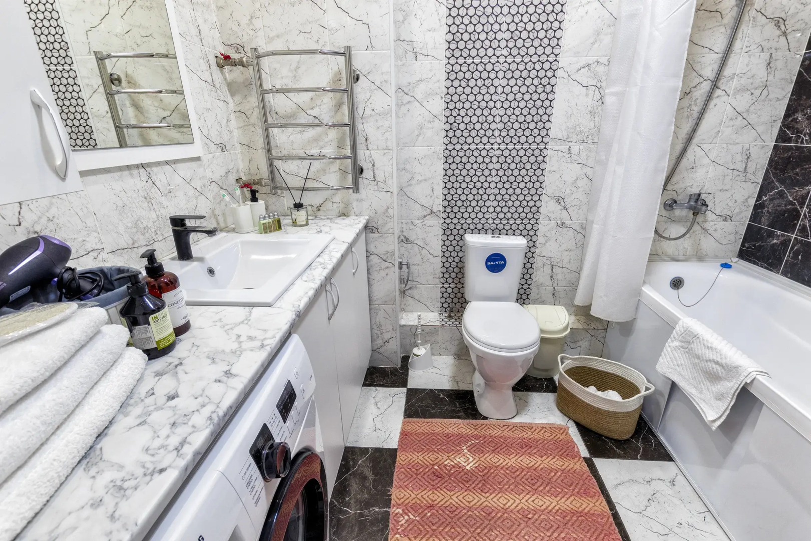 Квартира с красивым интерьером в центре Астаны