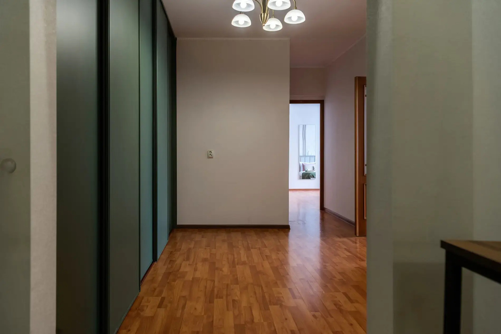 Апартаменты Флора в пешей доступности от Южного вокзала