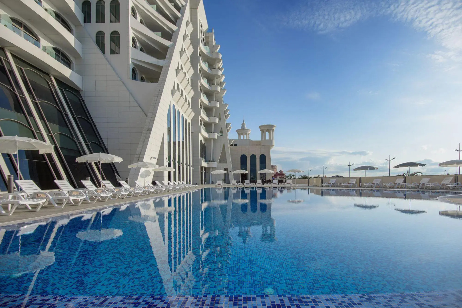 The Grand Gloria Отель