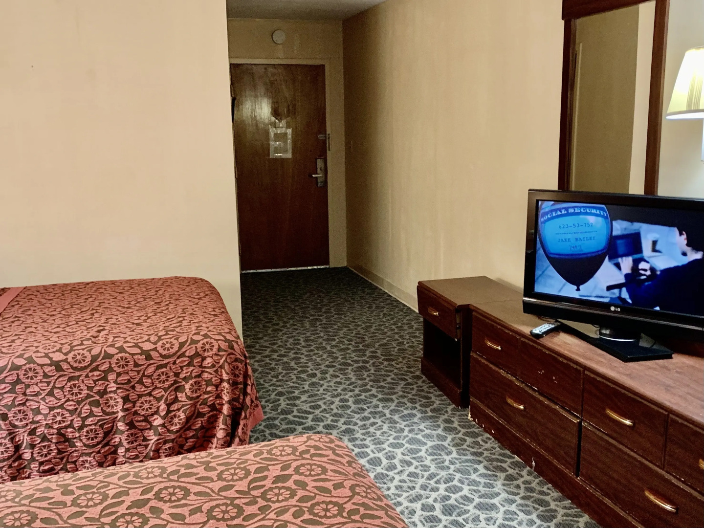 Отель Red carpet Inn & Suites