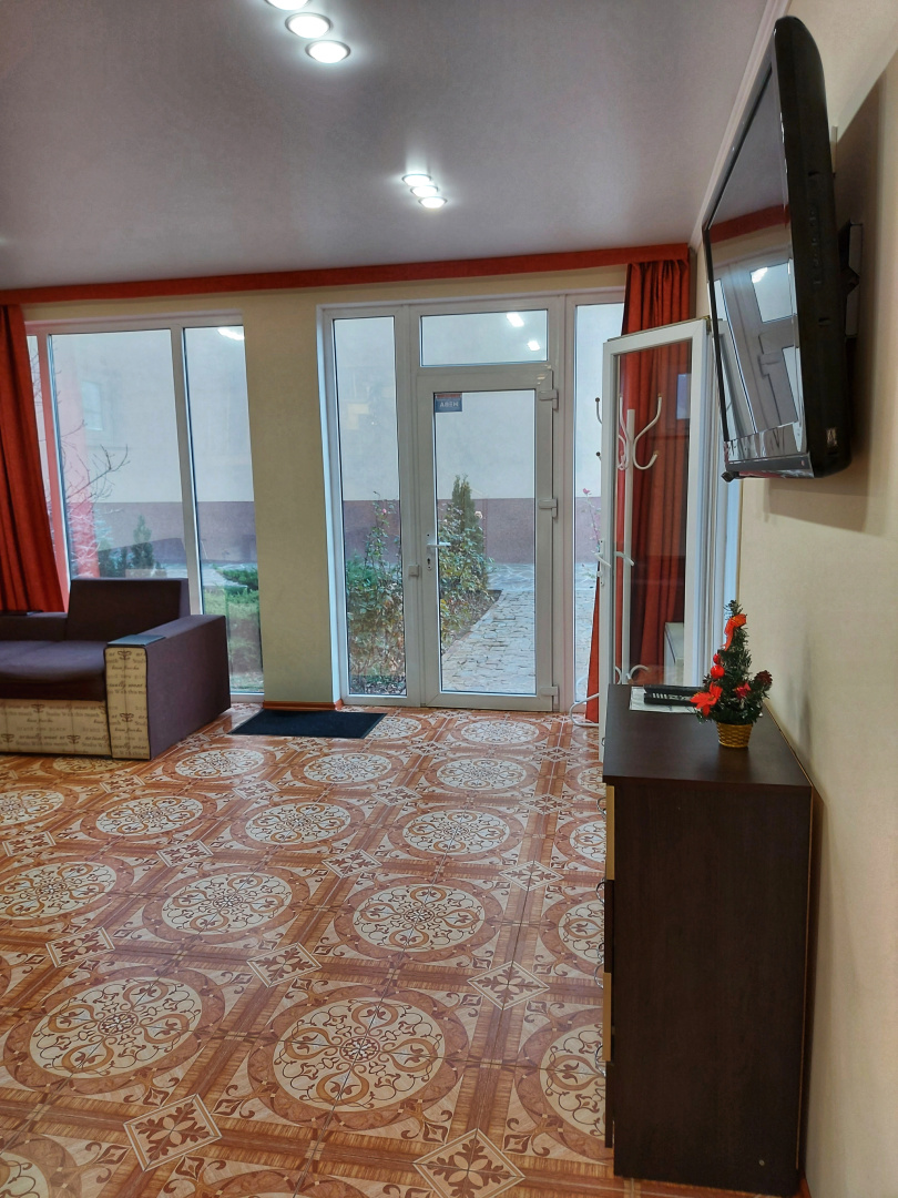 Частный дом Sunny Holiday Home