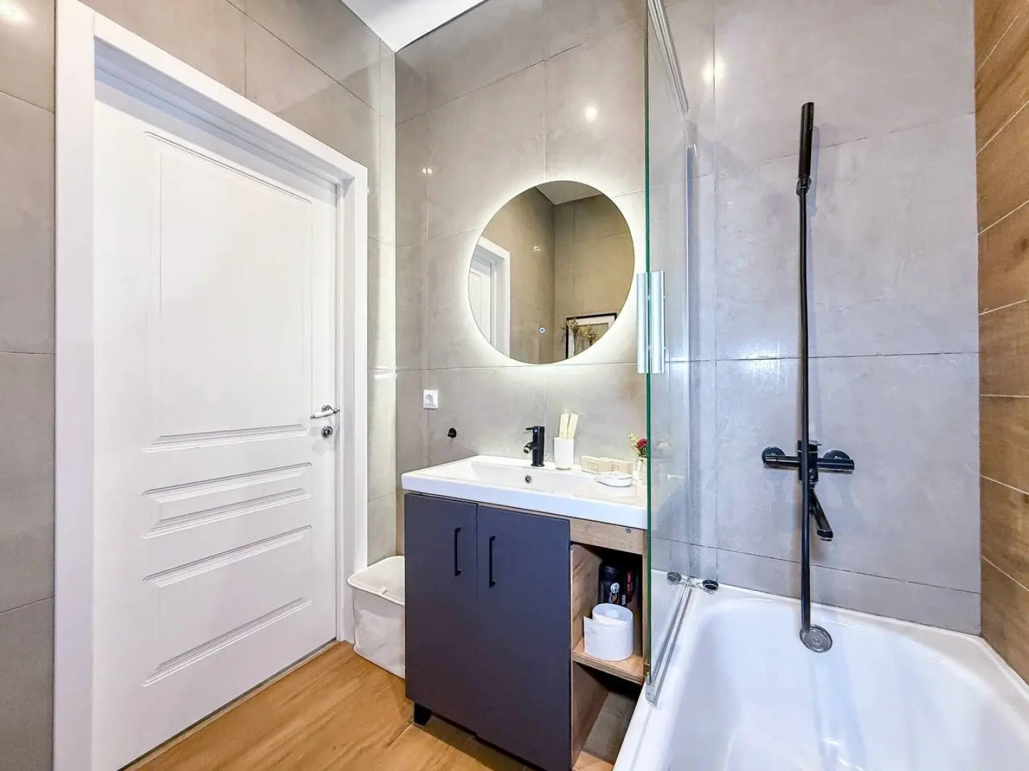 Квартира В Центре Города с Видом на Горы и Море — Как Дома, Tепло и Уютно!