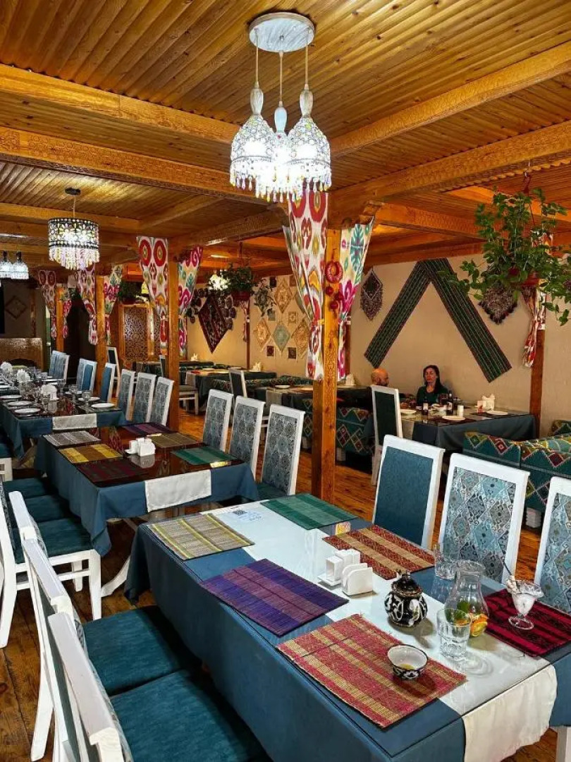 Отель Shahriston