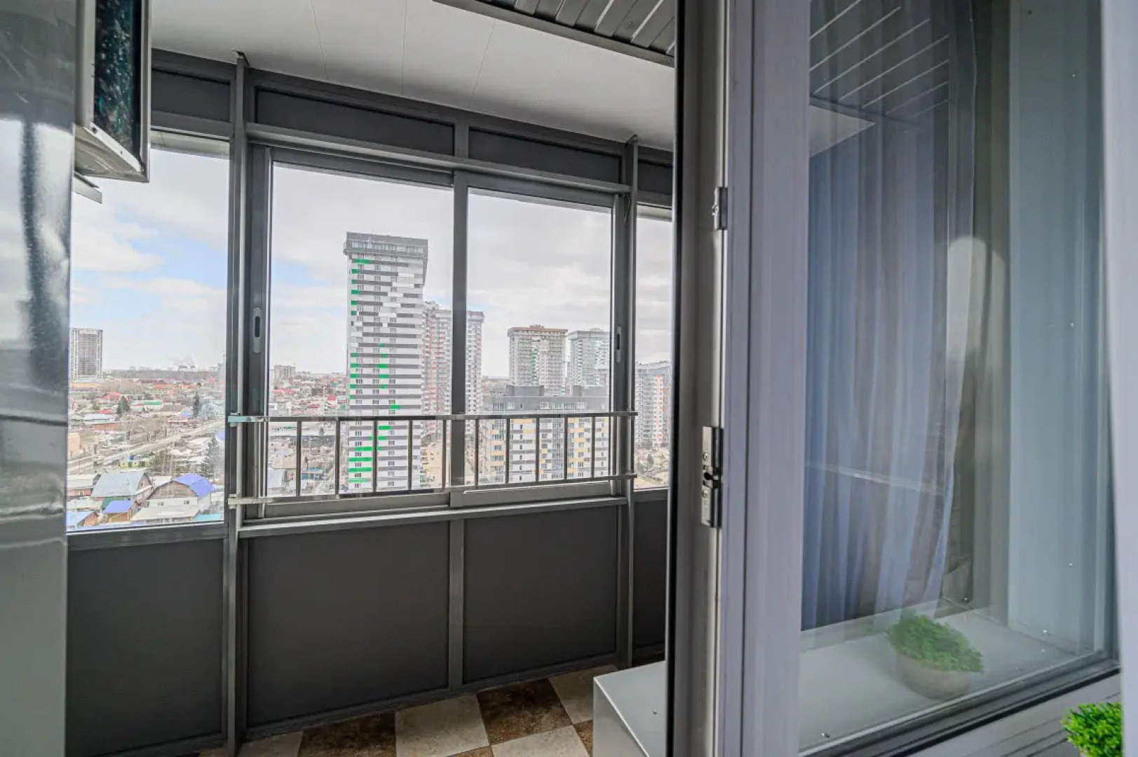 Апартаменты для 2 гостей на Покатной 130/1 на 15 этаже