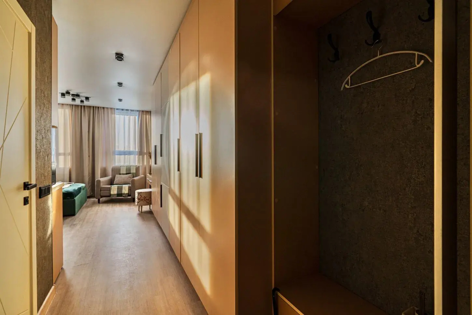 Квартира Стильная студия в одном из крупных и развитых районов города Екатеринбурга