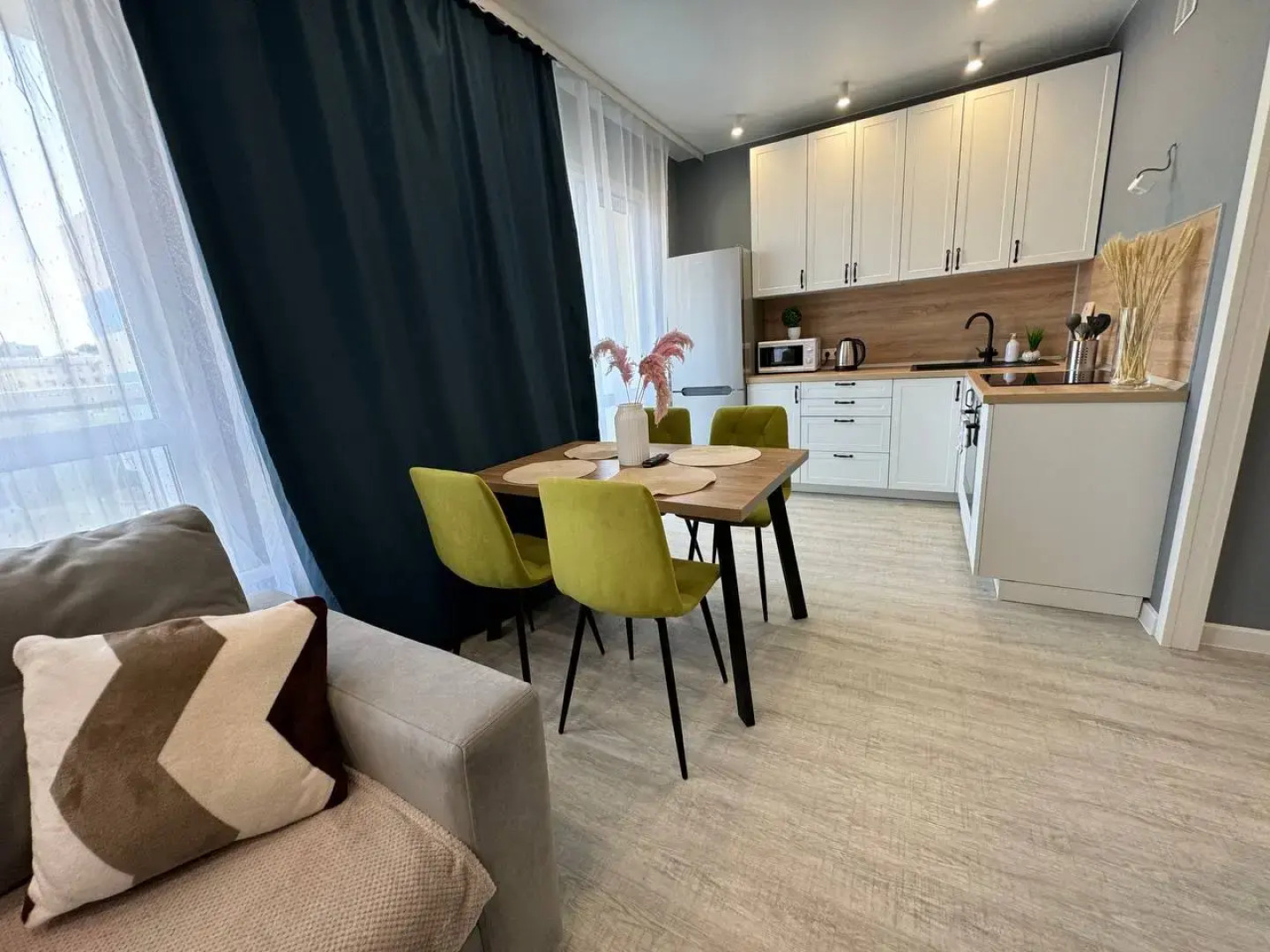 Апартаменты СИБИРЬ HOUSE   Люкс напротив Московской площади