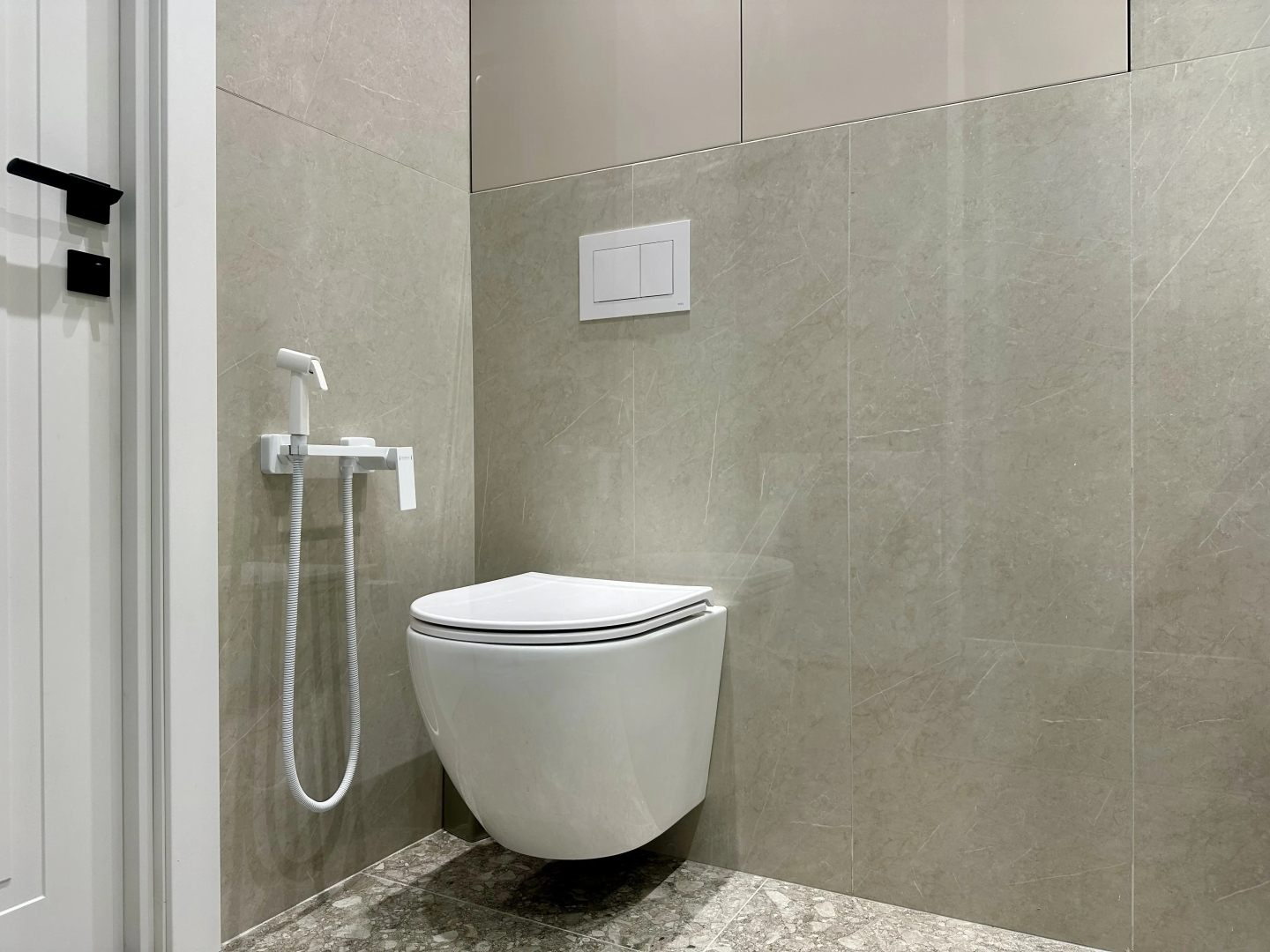 Квартира Happy Mercury просторная студия рядом с метро недалеко от центра