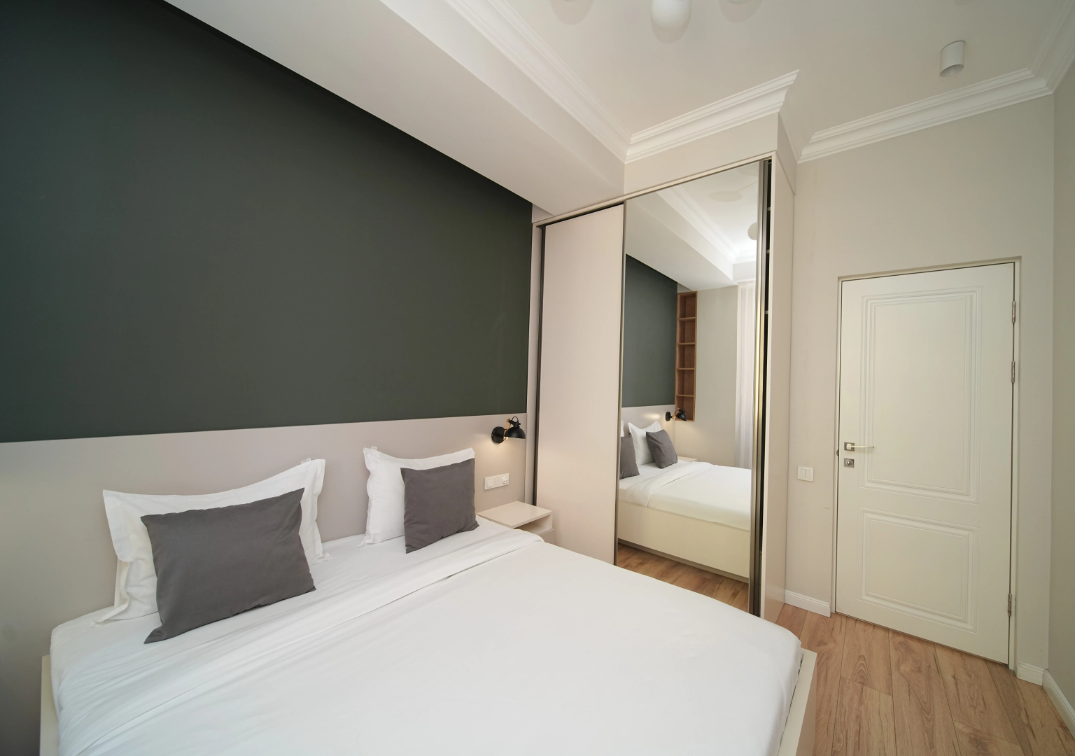 Апартаменты улучшенные с балконом от Sweet Home