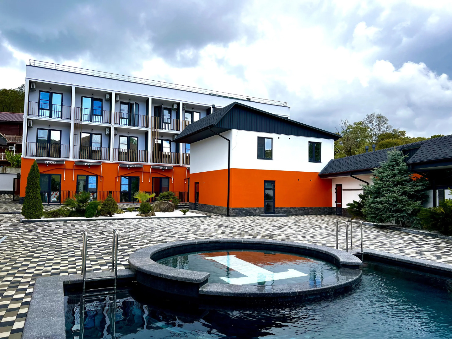 Отель Cosmos Smart Sochi Tivoli