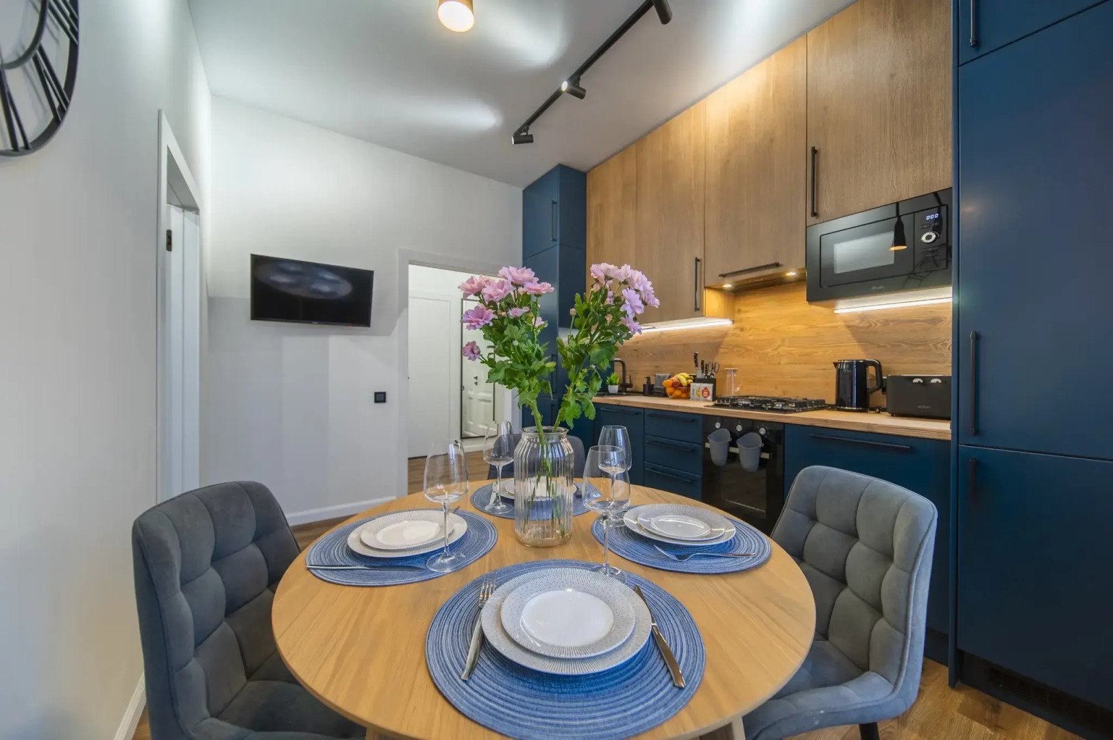 Квартира Идеальная 2-x Комнатная для Ярких и Романтических Дней в Сердце Петербурга