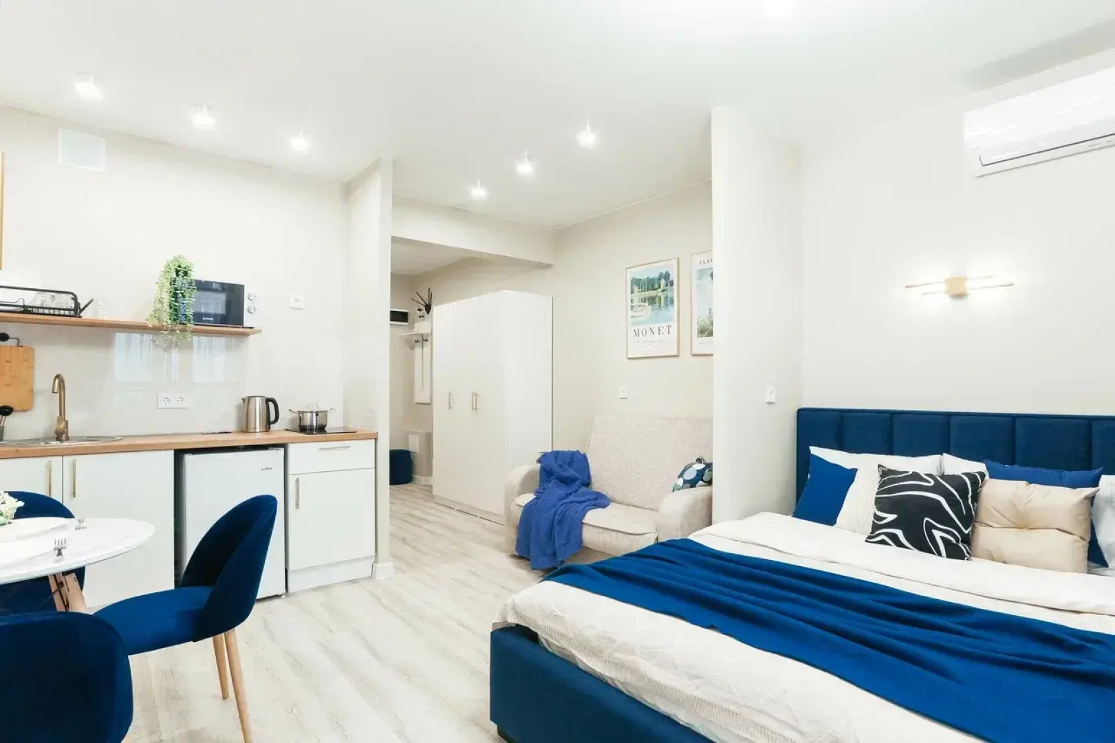 Апартаменты на берегу реки Анагара