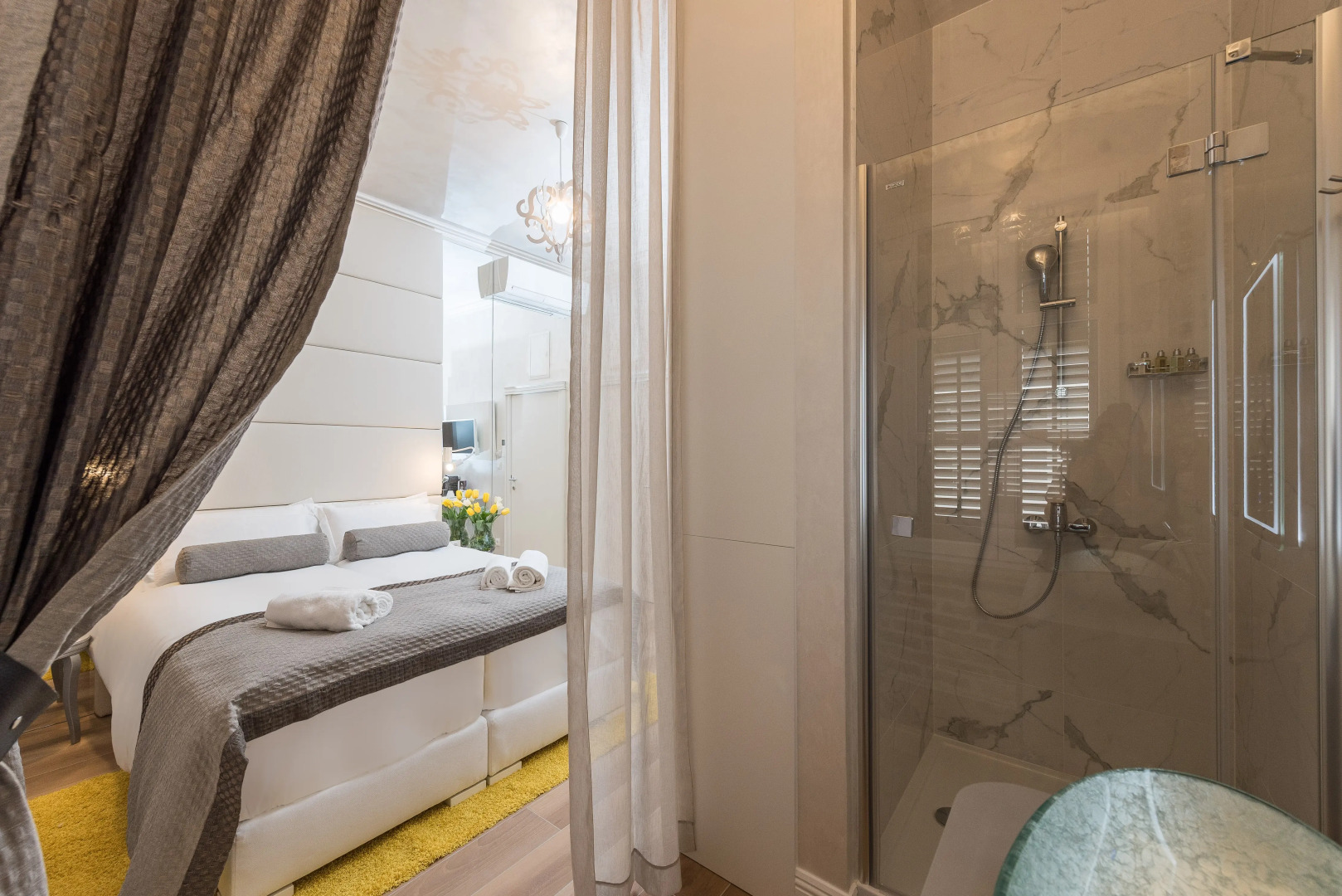 Zara Palace - design rooms