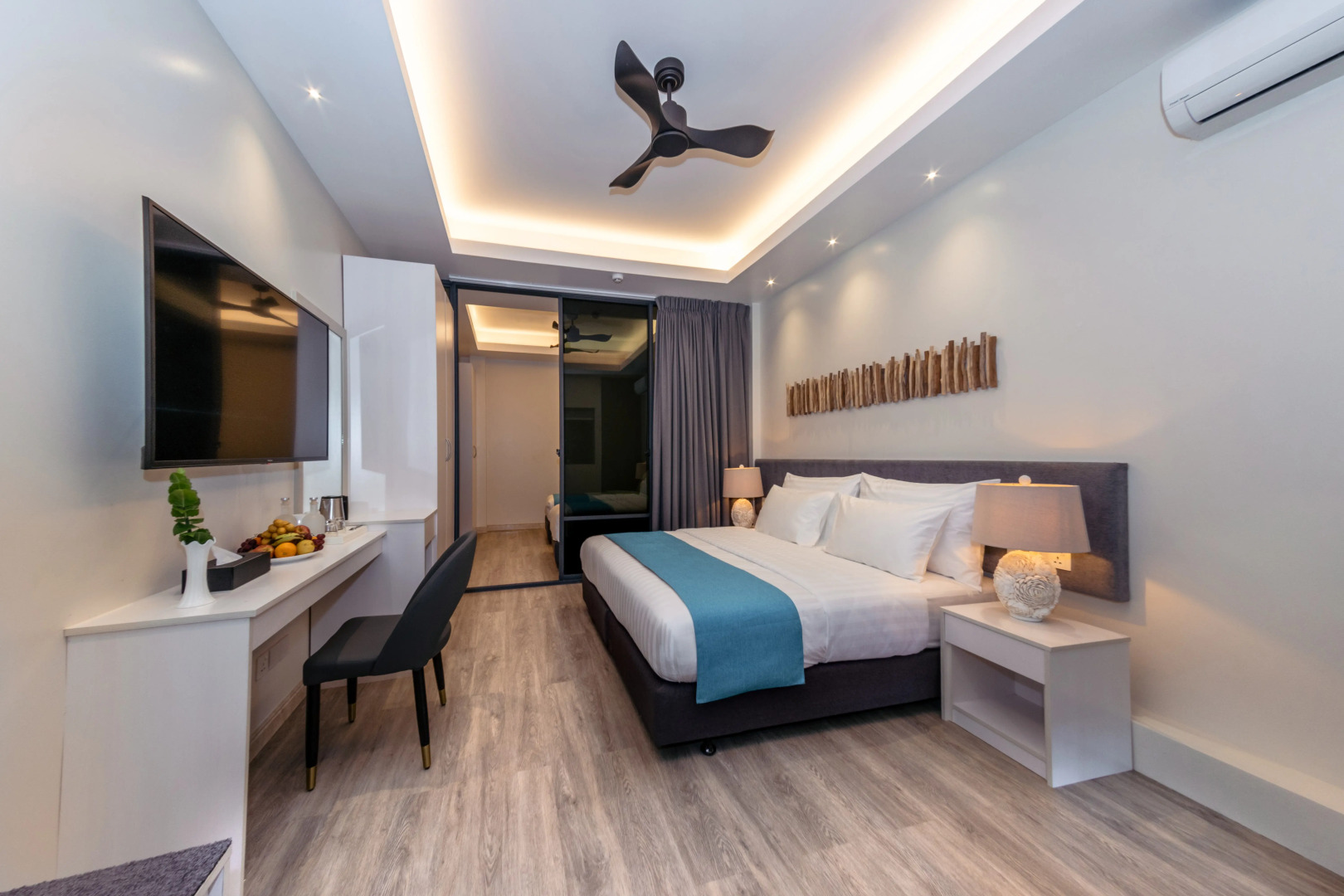 Отель Sky Beach