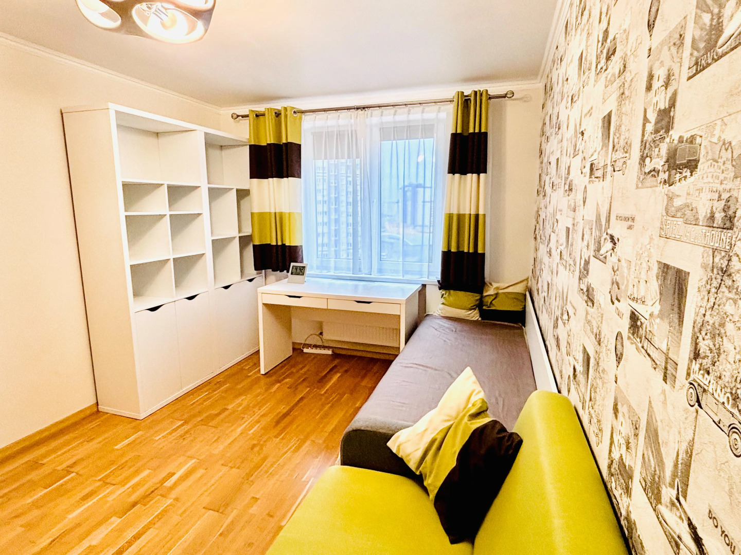 Квартира Просторная 2хкомнатная возле метро